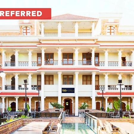 Collection O Hotel Rajwada Near The Pavillion Poona Buitenkant foto