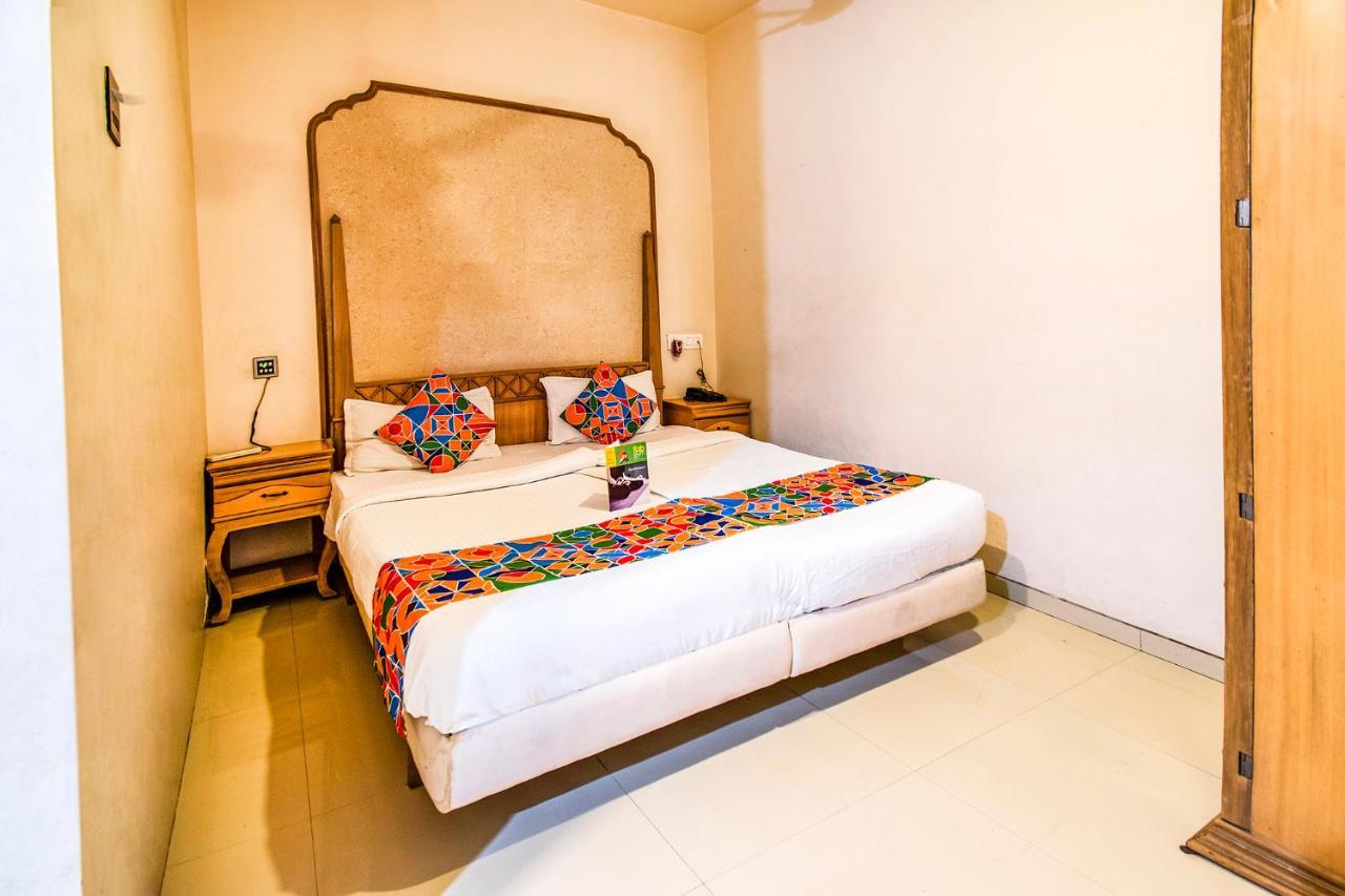 Collection O Hotel Rajwada Near The Pavillion Poona Buitenkant foto