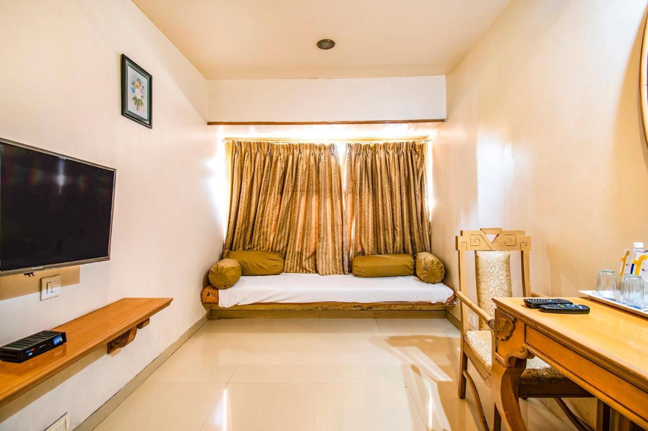 Collection O Hotel Rajwada Near The Pavillion Poona Buitenkant foto